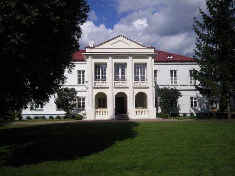 Palac Zegrzynski Зегрже Экстерьер фото